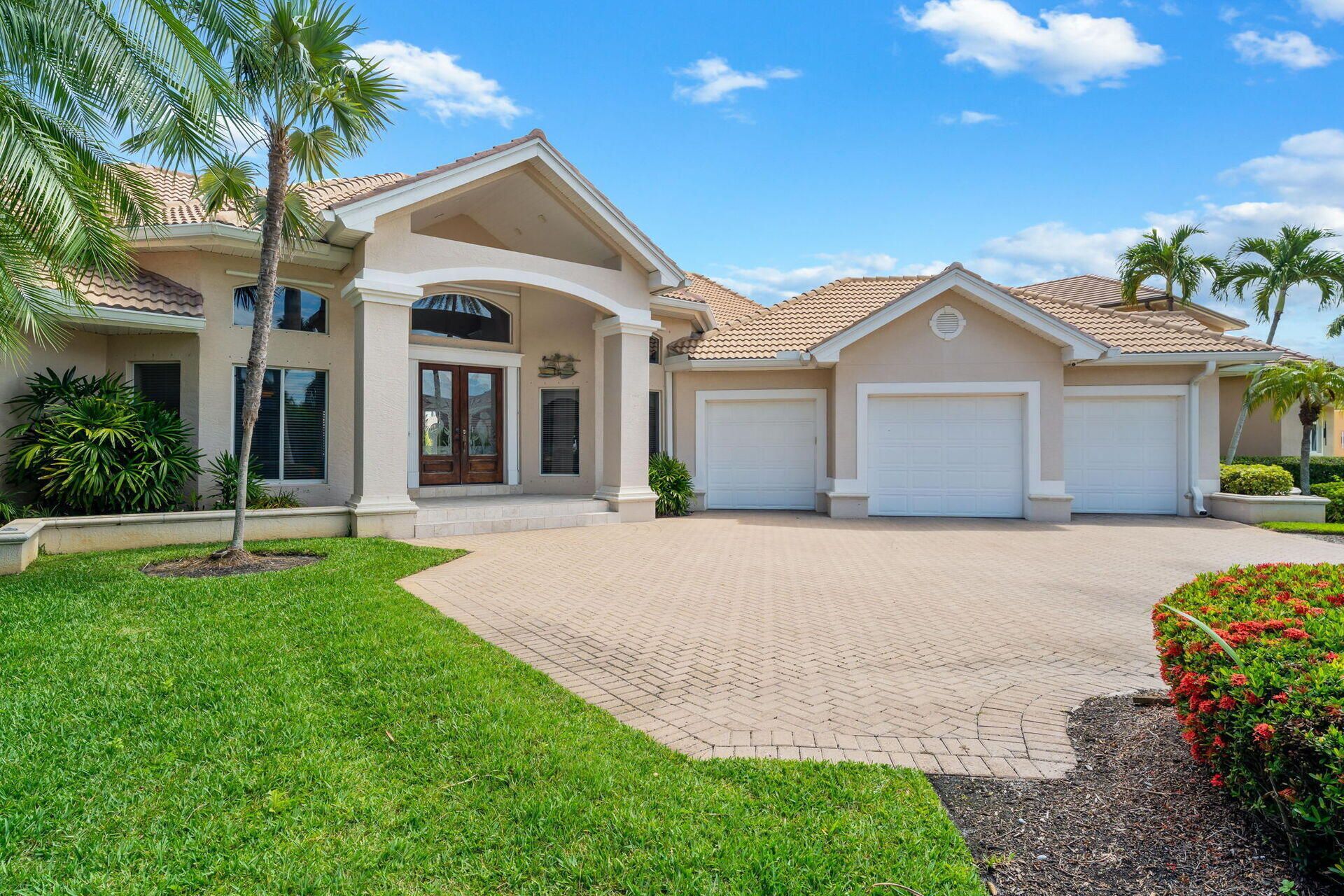 1523 Hermitage Ln, Cape Coral, FL 33914 Photo