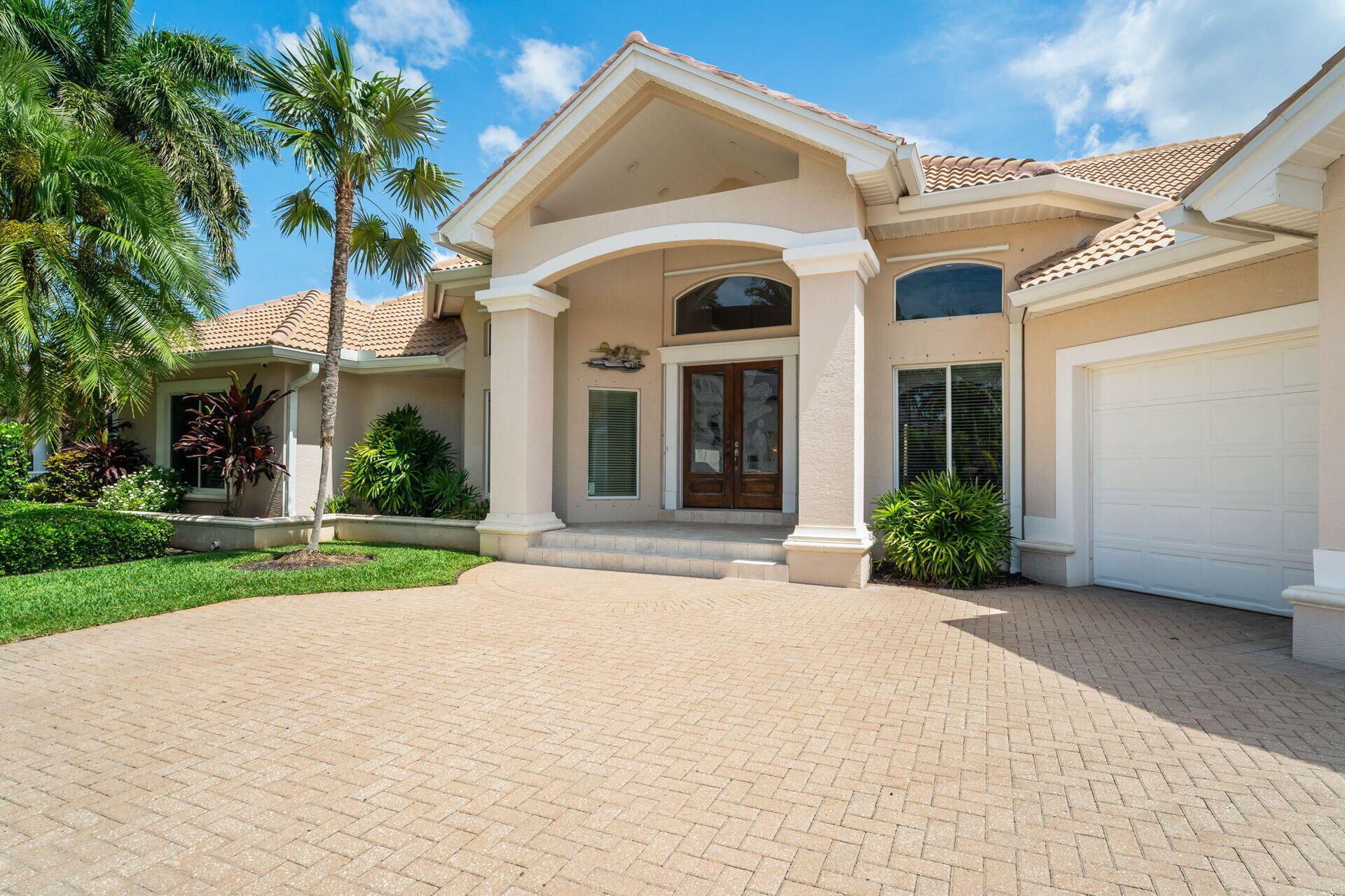 1523 Hermitage Ln, Cape Coral, FL 33914 Photo