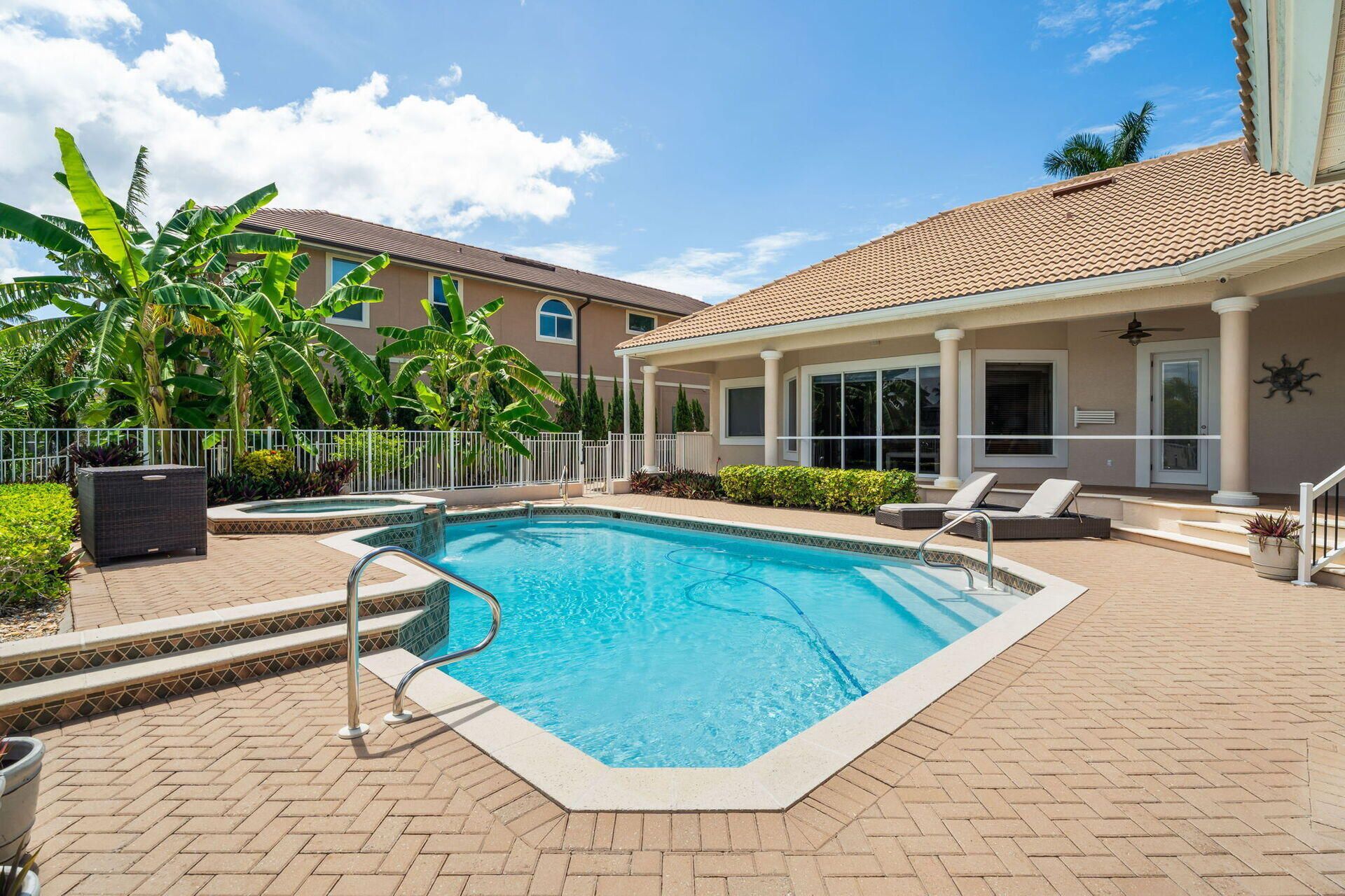1523 Hermitage Ln, Cape Coral, FL 33914 Photo