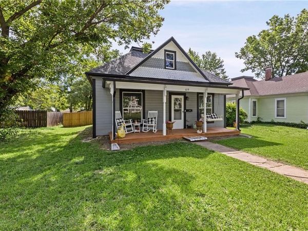 619 N Main Street, Ottawa, KS 66067