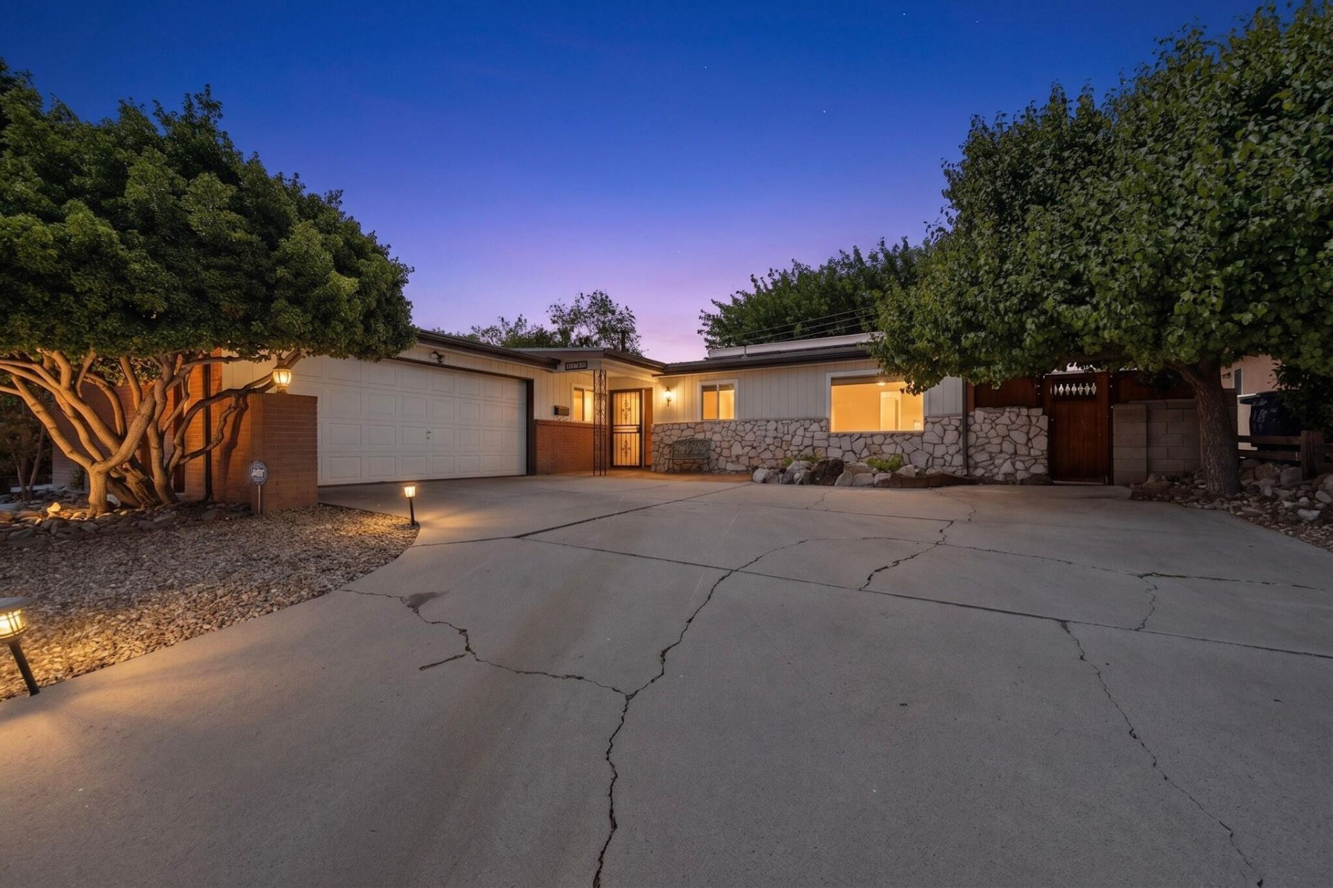 10409 Theresa Place Ne, Albuquerque, NM 87111 Main Photo