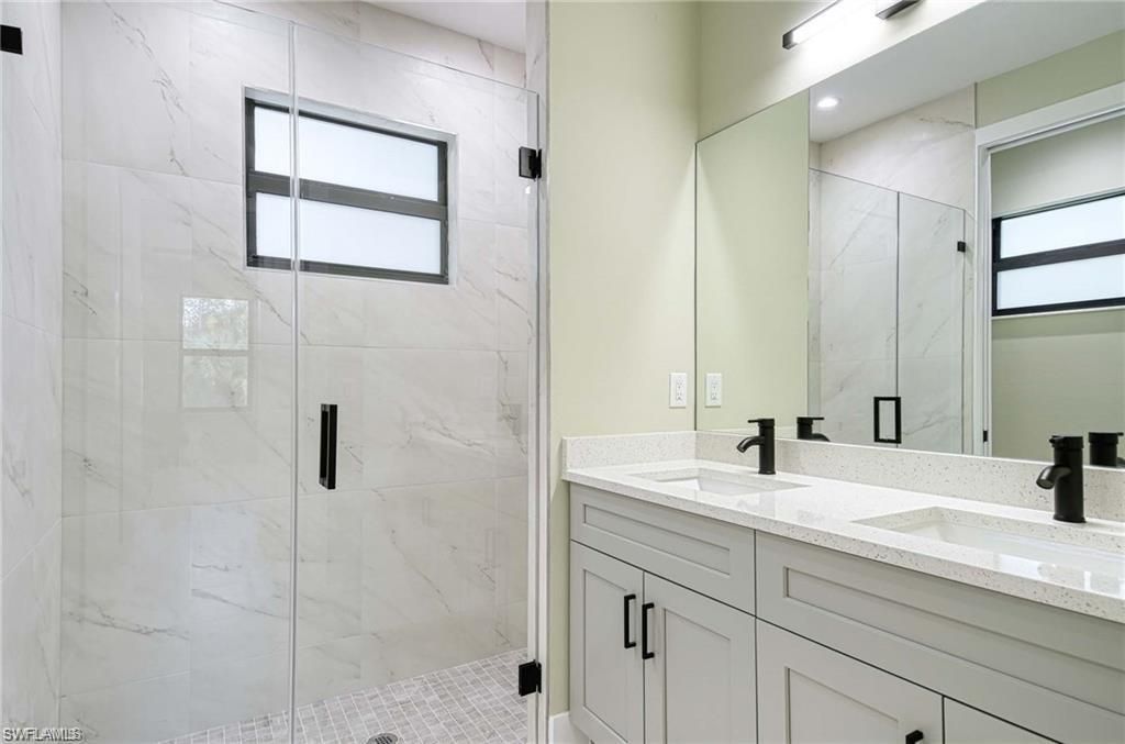 219 33rd Ave Nw, Naples, FL 34120 Photo