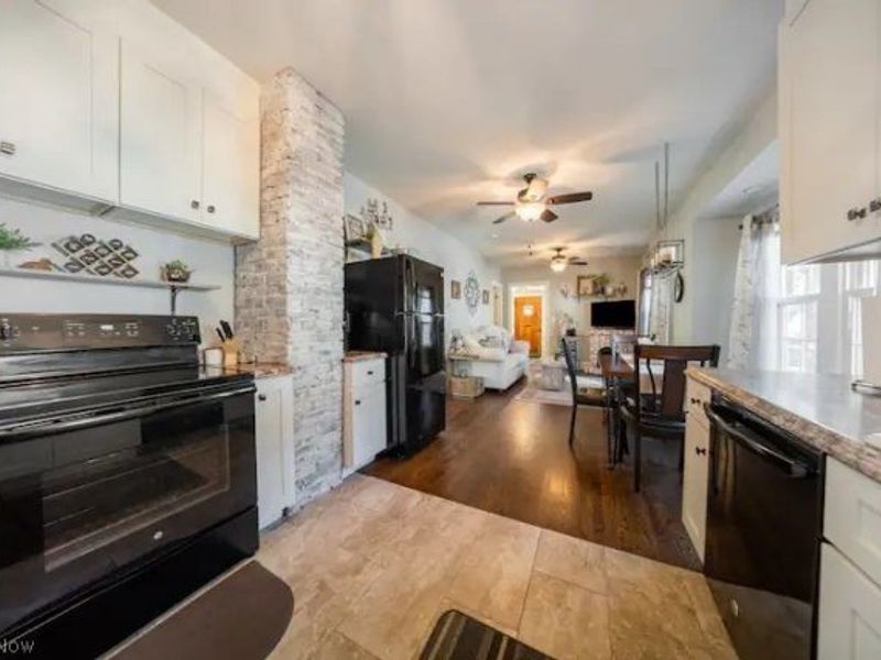 225 29th Street NW, Barberton, OH 44203 Photo 7