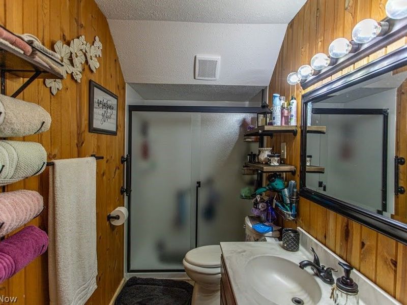 612 High Avenue , Niles, OH 44446 Photo 8