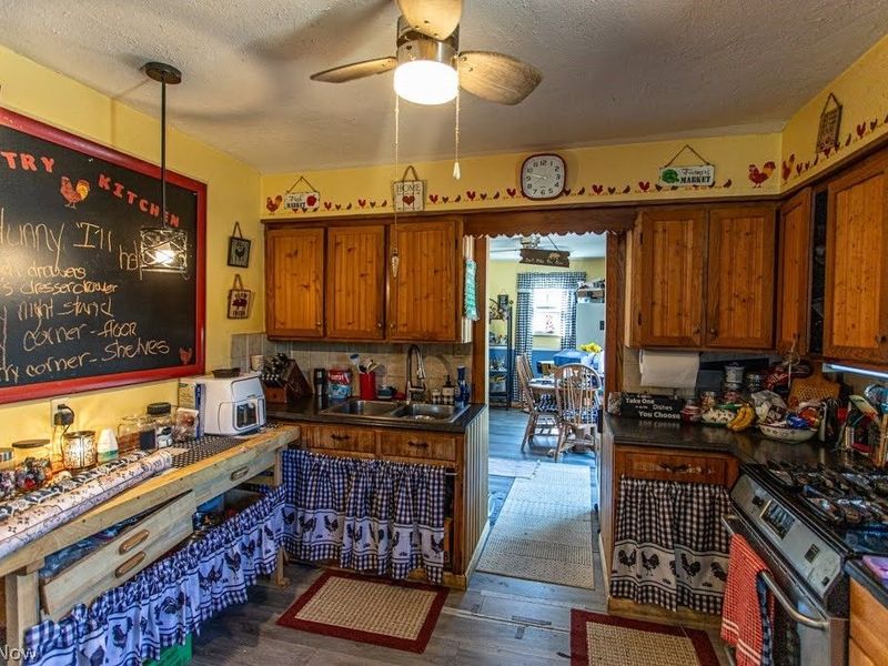 612 High Avenue , Niles, OH 44446 Photo 9