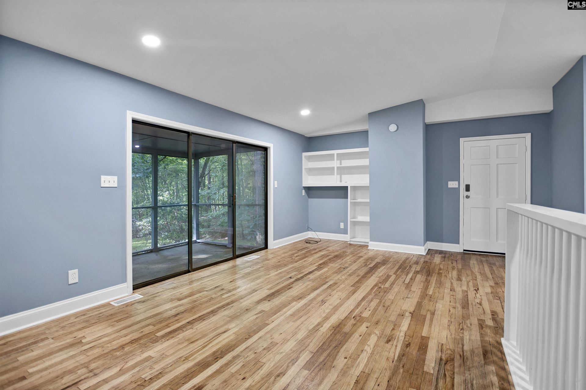 553 Douglas Drive  Photo 7