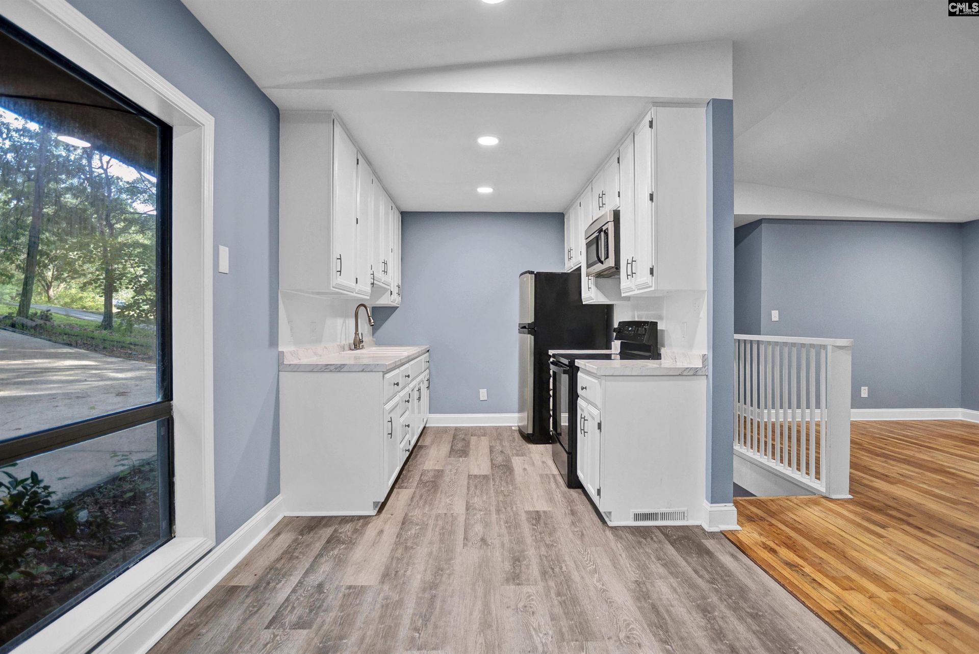 553 Douglas Drive  Photo 8