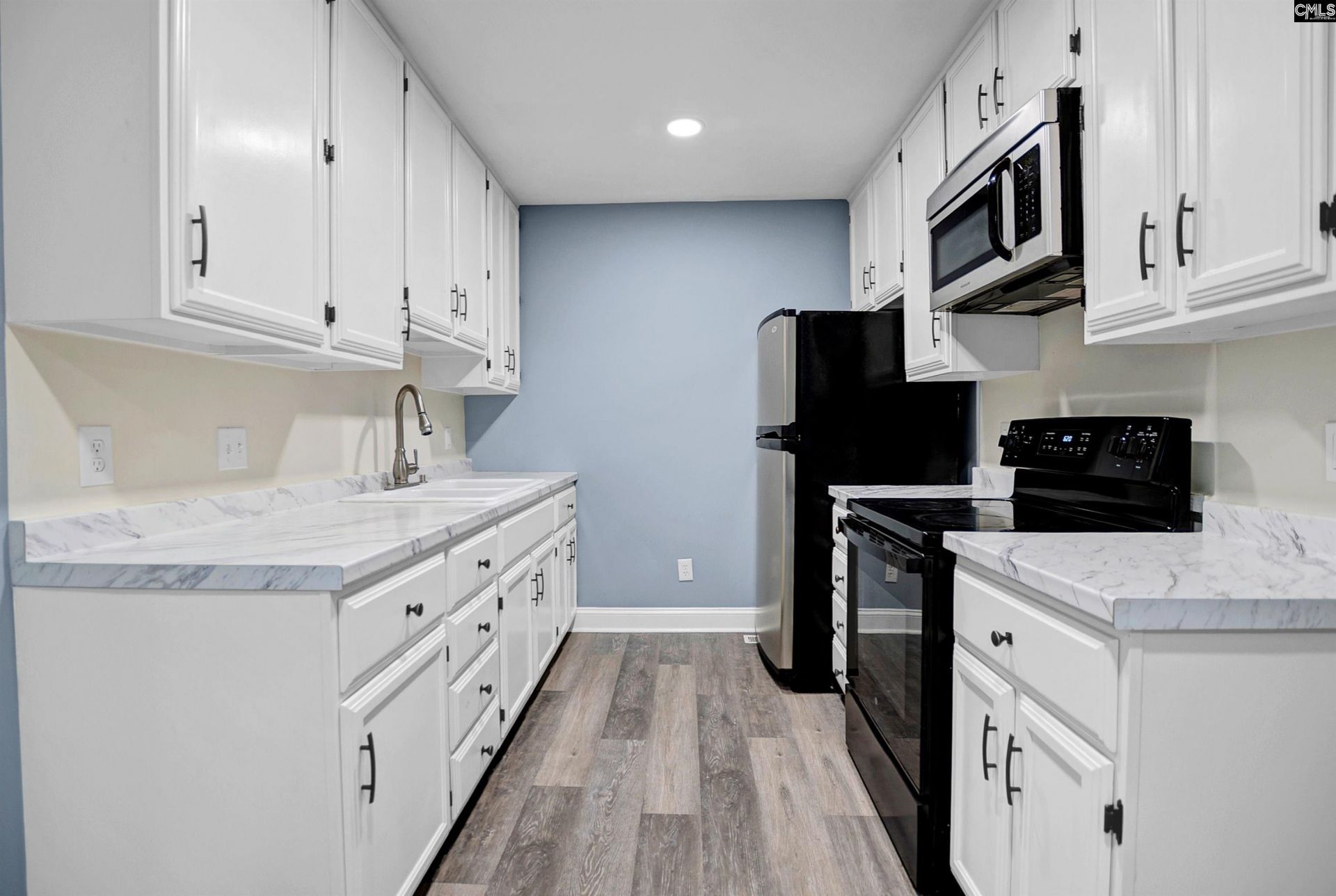 553 Douglas Drive  Photo 9
