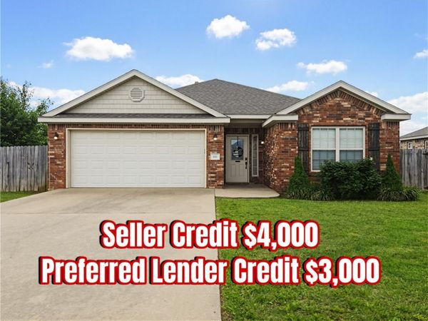 693 Olivia Lane, Centerton, AR 72719