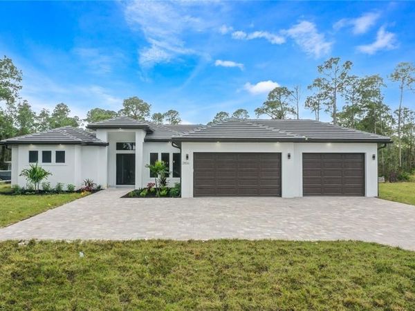 2806 Golden Gate BLVD W, NAPLES, FL 34120
