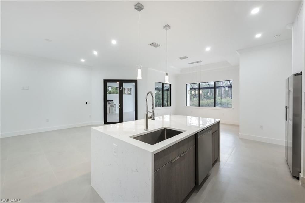 2806 Golden Gate Blvd W, Naples, FL 34120 Photo