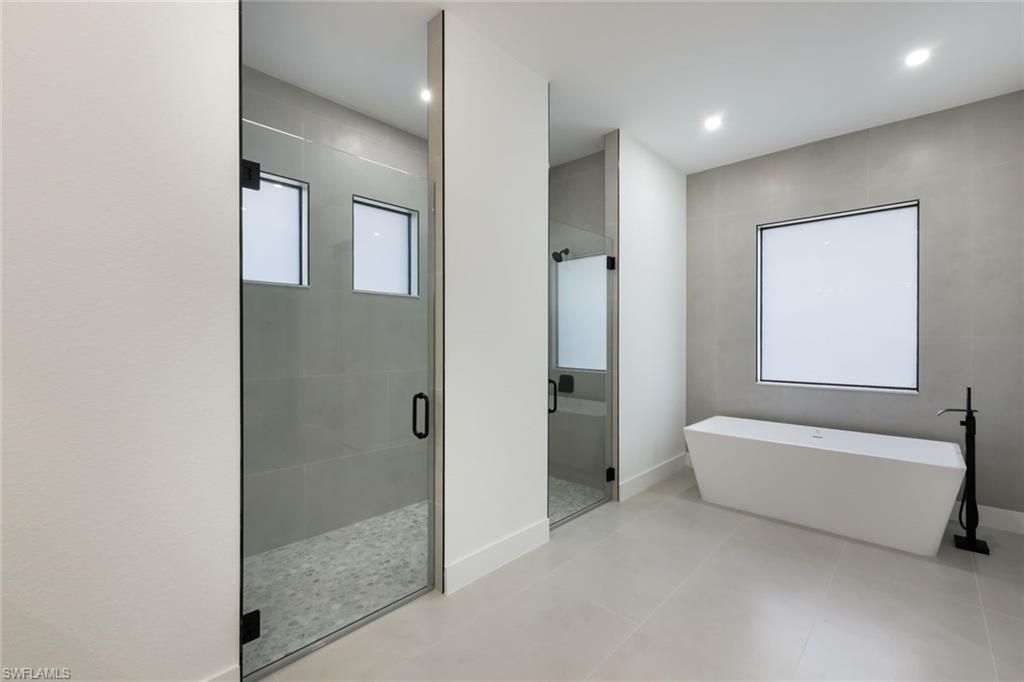 2806 Golden Gate Blvd W, Naples, FL 34120 Photo