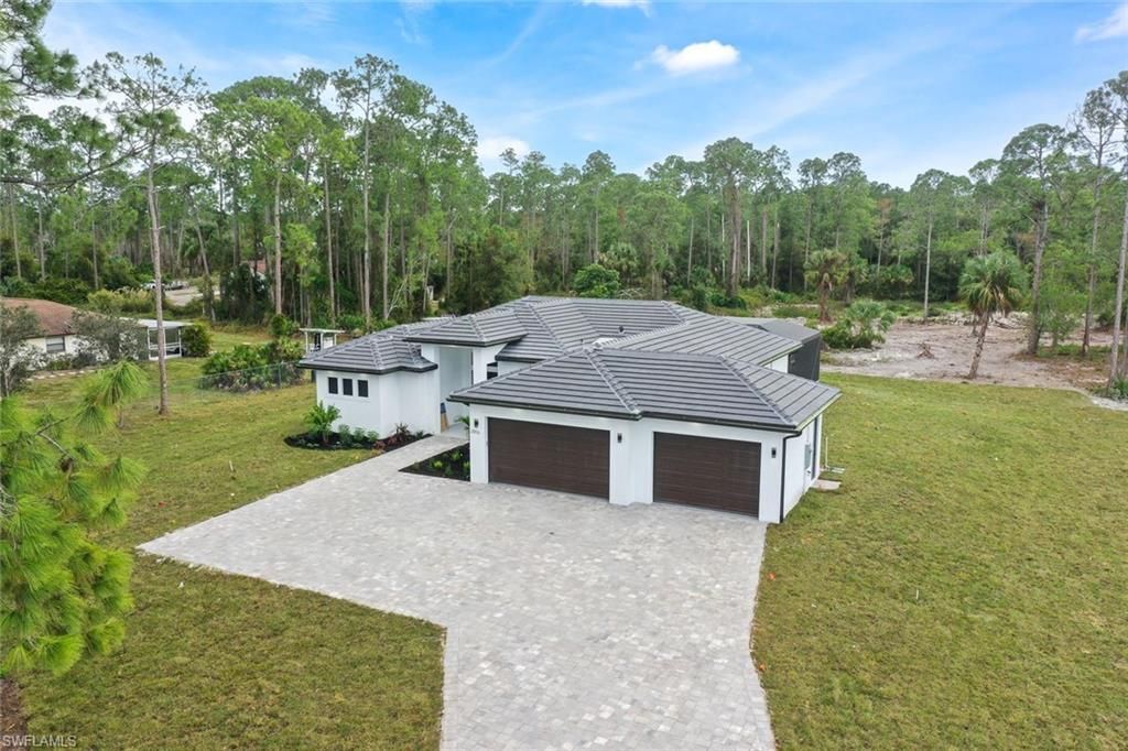 2806 Golden Gate Blvd W, Naples, FL 34120 Photo