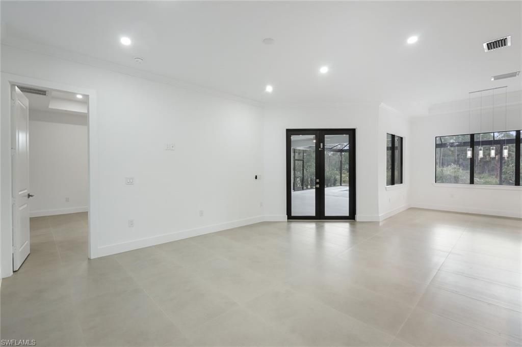 2806 Golden Gate Blvd W, Naples, FL 34120 Photo