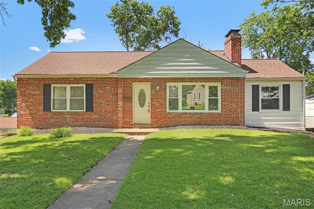 7025 Greenholly Dr. , Affton, MO 63123 Main Photo