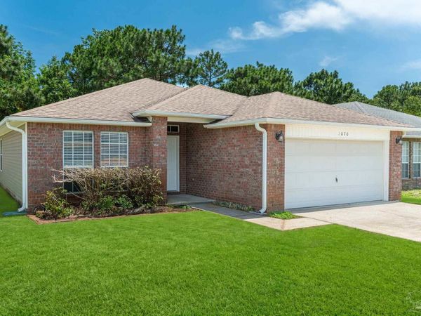 2070 Catline Cir, Navarre, FL 32566