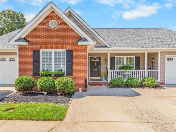 4328 Weatherton Drive , Kernersville, NC 27284