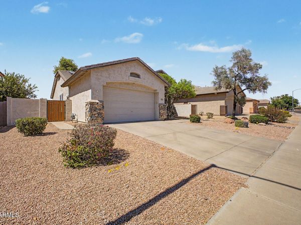 6526 W ORAIBI Drive, Glendale, AZ 85308