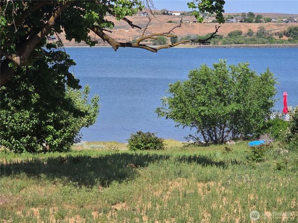 318 Lakeshore Drive , Soap Lake, WA 98851