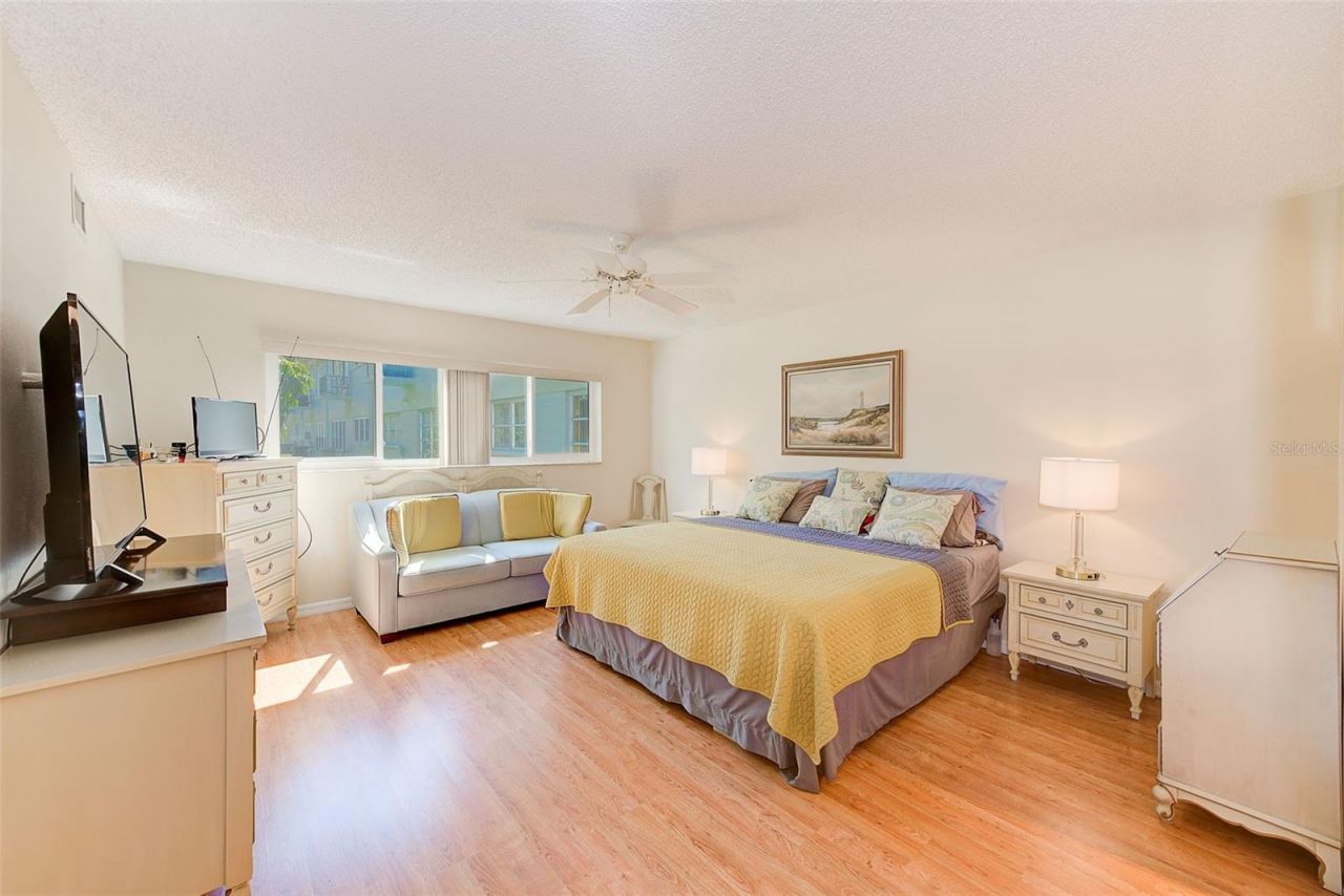 2229 Americus Boulevard W, Unit 25, Clearwater, FL 33763 Photo
