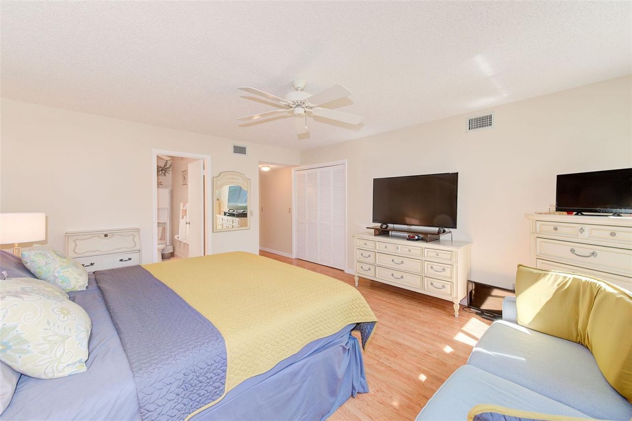 2229 Americus Boulevard W, Unit 25, Clearwater, FL 33763 Photo