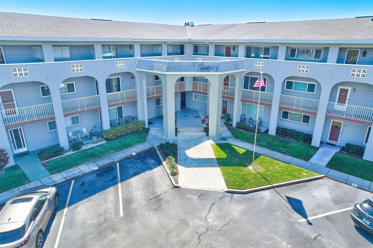 2229 Americus Boulevard W, Unit 25, Clearwater, FL 33763 Photo