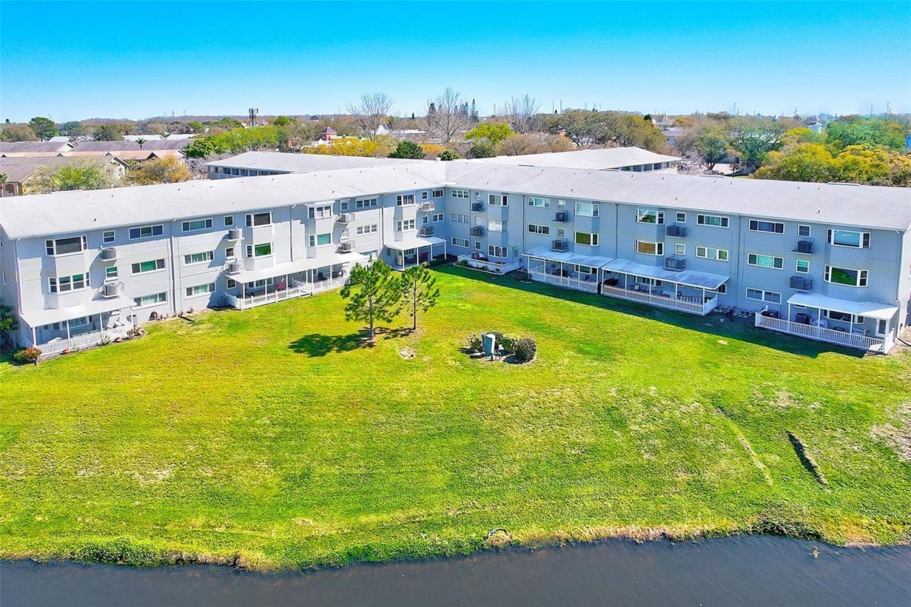 2229 Americus Boulevard W, Unit 25, Clearwater, FL 33763 Photo