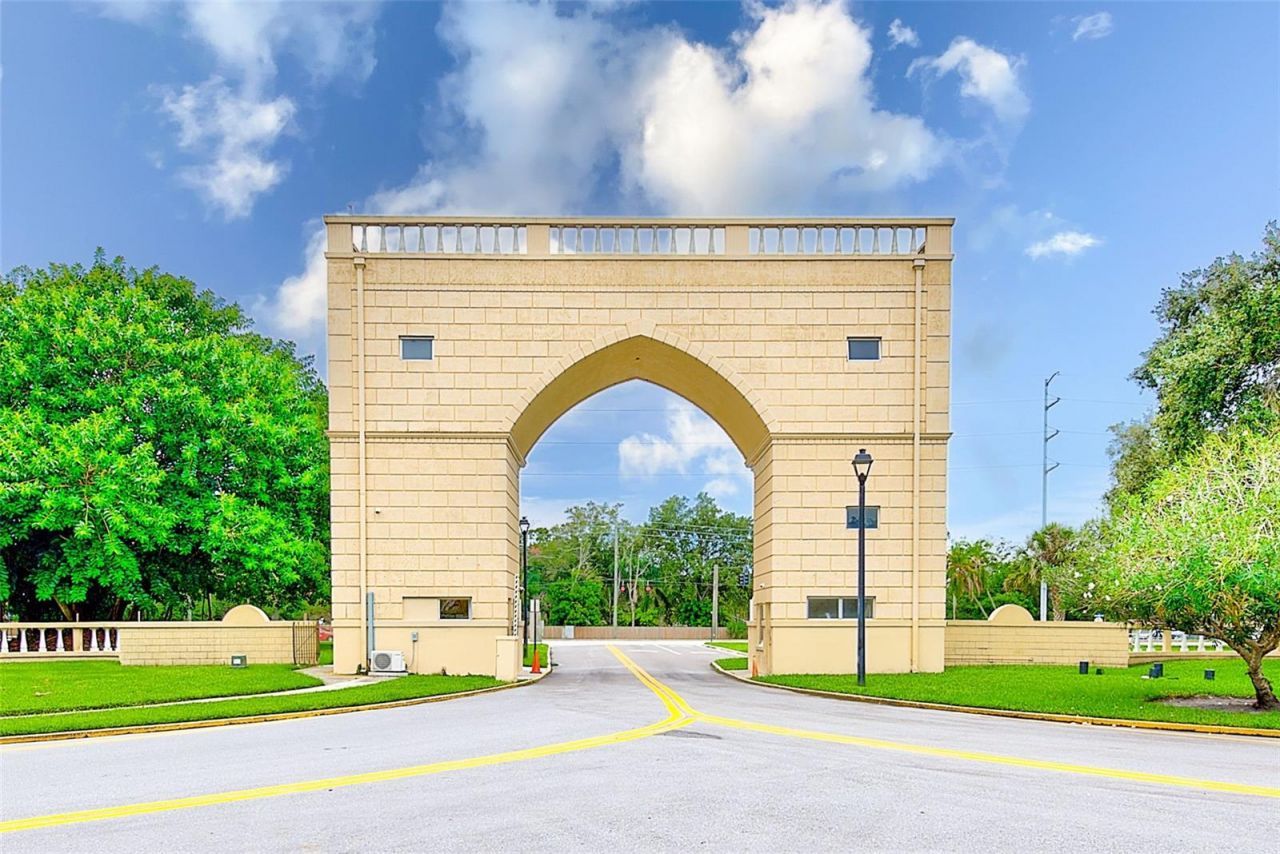 2229 Americus Boulevard W, Unit 25, Clearwater, FL 33763 Photo