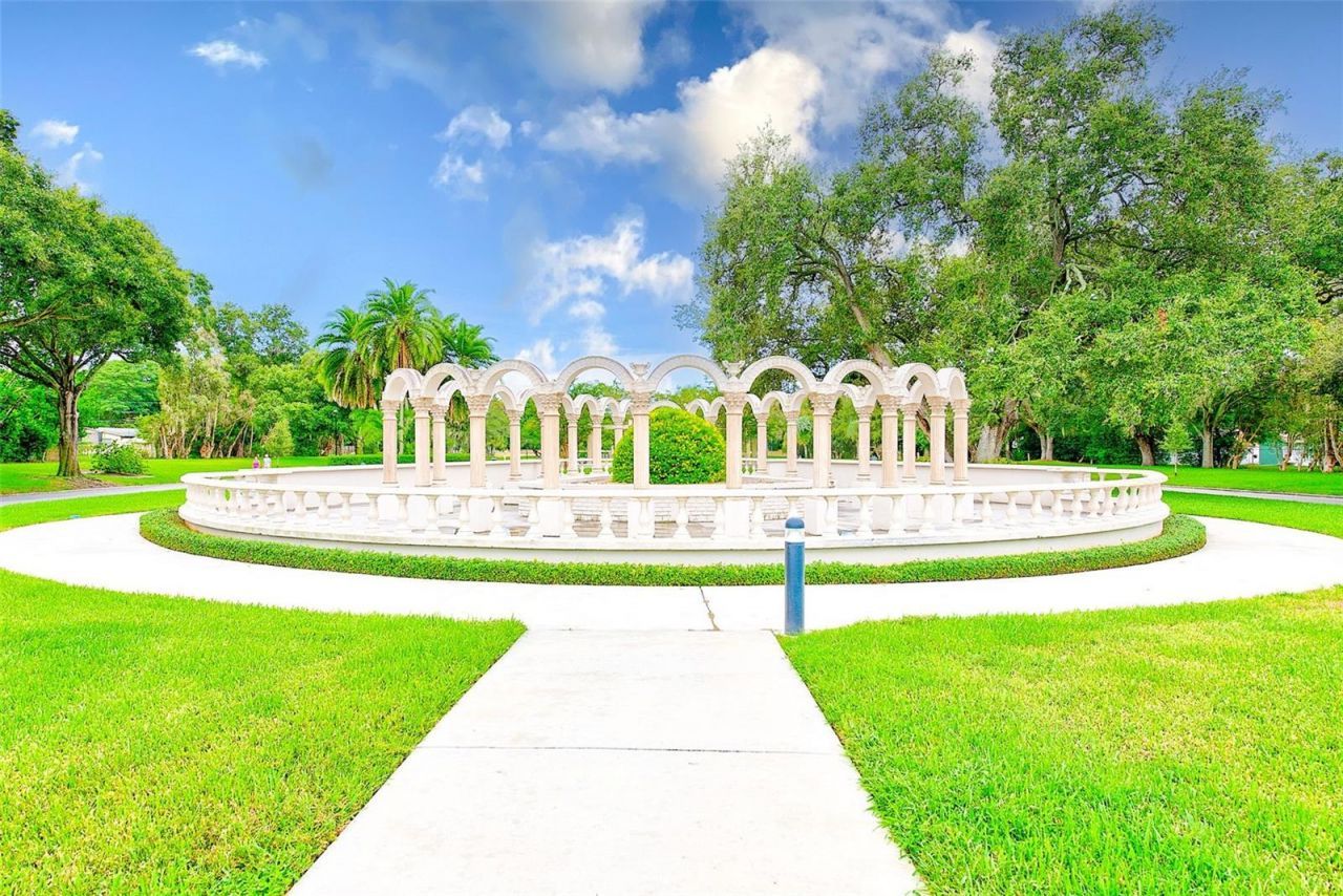 2229 Americus Boulevard W, Unit 25, Clearwater, FL 33763 Photo