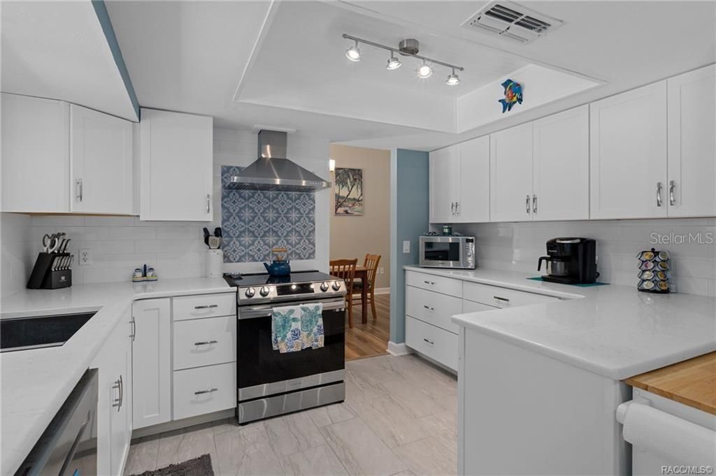 807 W National Street , Hernando, FL 34442 Photo