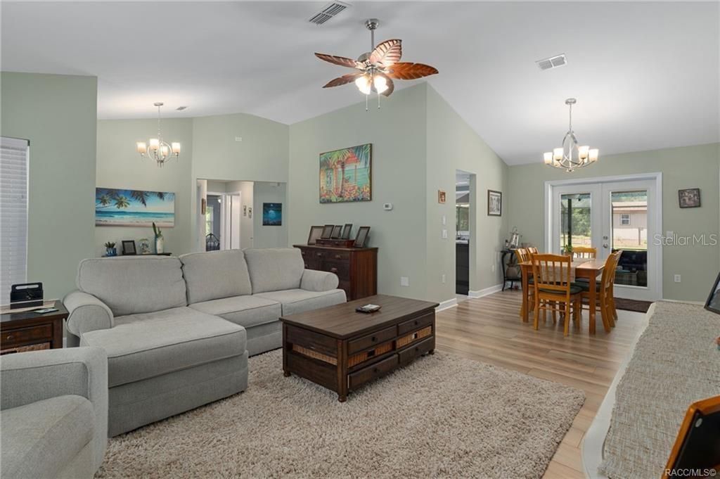 807 W National Street , Hernando, FL 34442 Photo