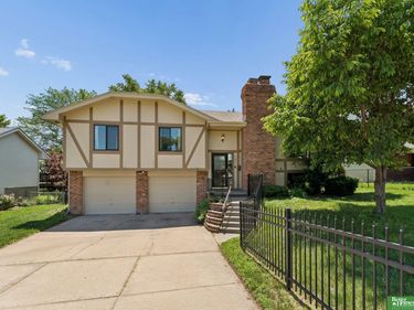 7431 Nina Street, Omaha, NE 68124