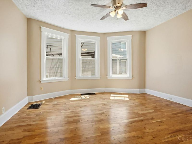 2429 Robertson Avenue, Cincinnati, OH 45212 Photo 11