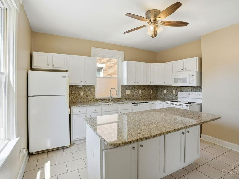 2429 Robertson Avenue, Cincinnati, OH 45212 Photo 16