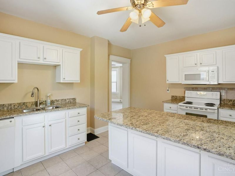 2429 Robertson Avenue, Cincinnati, OH 45212 Photo 22