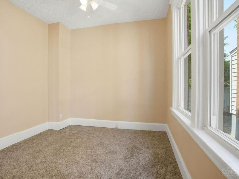 2429 Robertson Avenue, Cincinnati, OH 45212 Photo 28
