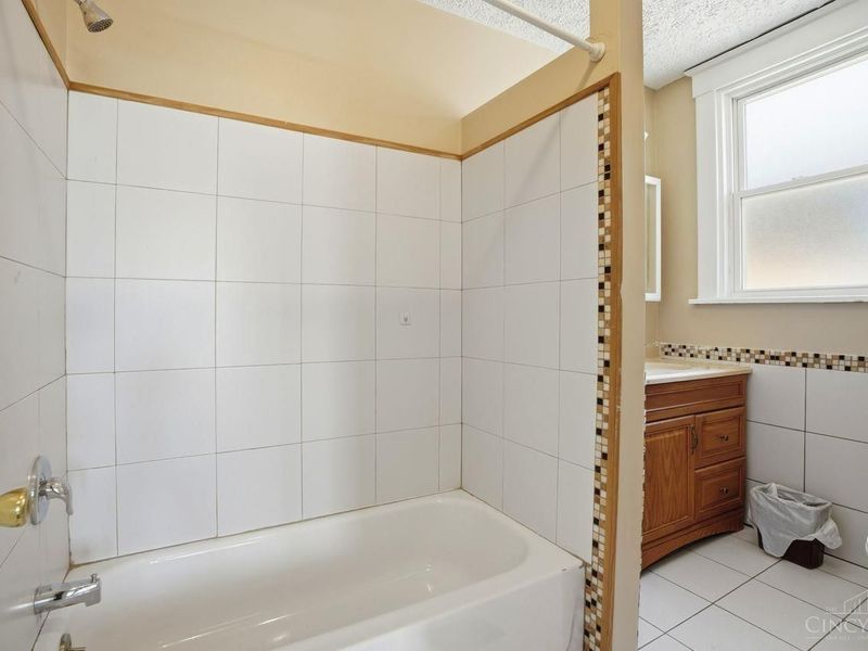2429 Robertson Avenue, Cincinnati, OH 45212 Photo 43