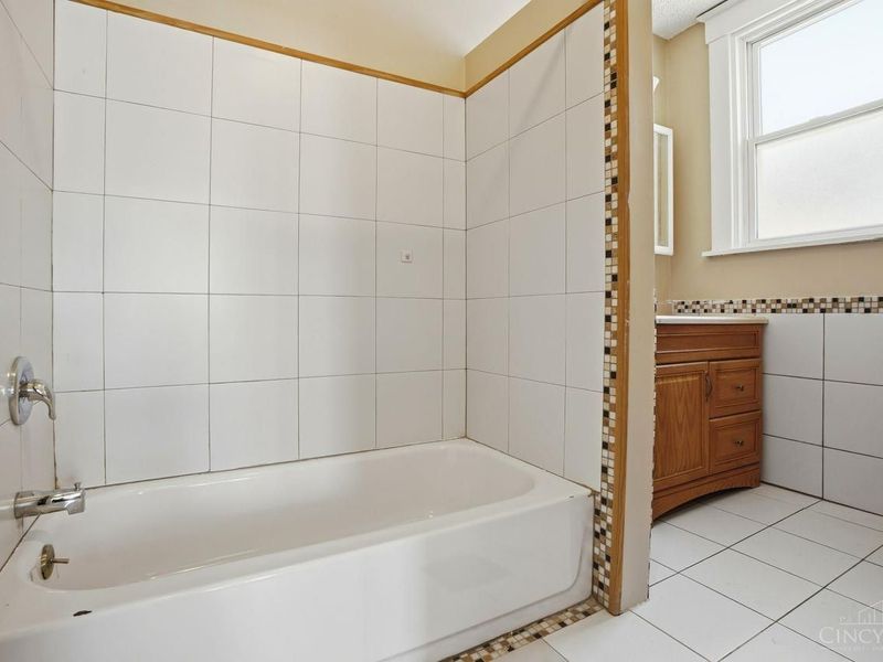 2429 Robertson Avenue, Cincinnati, OH 45212 Photo 44