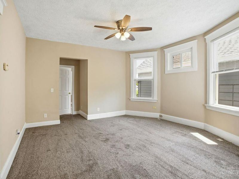 2429 Robertson Avenue, Cincinnati, OH 45212 Photo 7