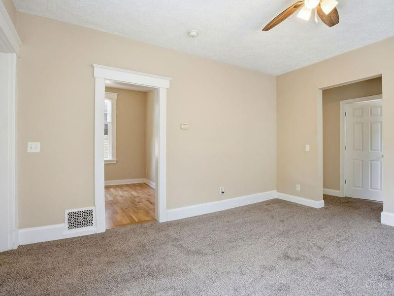 2429 Robertson Avenue, Cincinnati, OH 45212 Photo 9