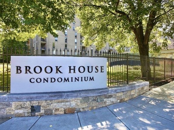 99 Pond, Unit 422, Brookline, MA 02445