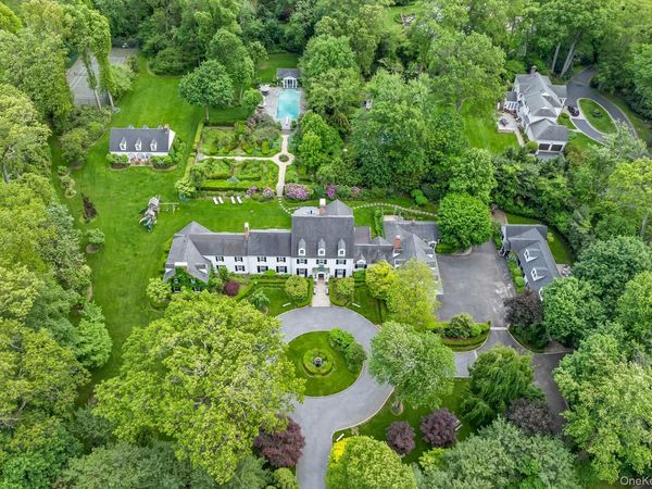 8 Stonegate Lane, Old Brookville, NY 11545