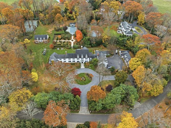 8 Stonegate Lane, Old Brookville, NY 11545