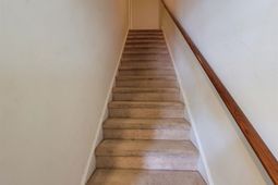 926 Price Ln. photo 4
