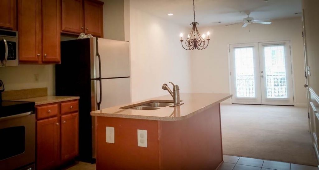 926 Price Ln. Photo 7