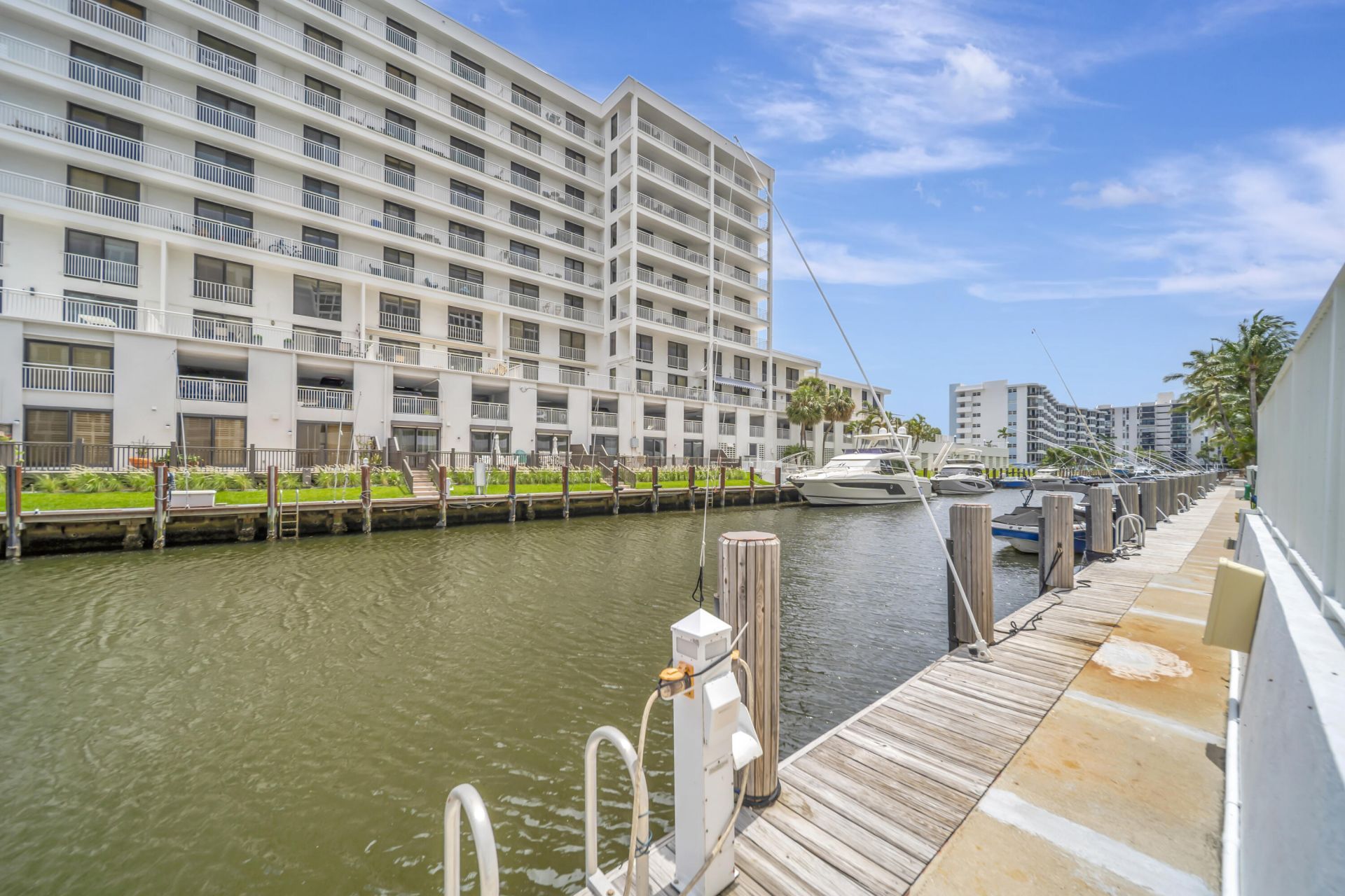 3100 NE 49 Street, Unit 403, Fort Lauderdale, FL 33308 Photo