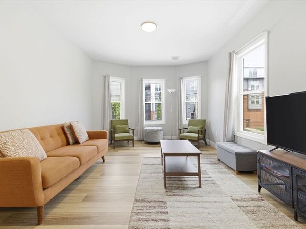 125-127 Arsenal Street, Unit 2, Watertown, MA 02472