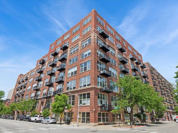 1500 W Monroe Street , Unit 325, Chicago, IL 60607