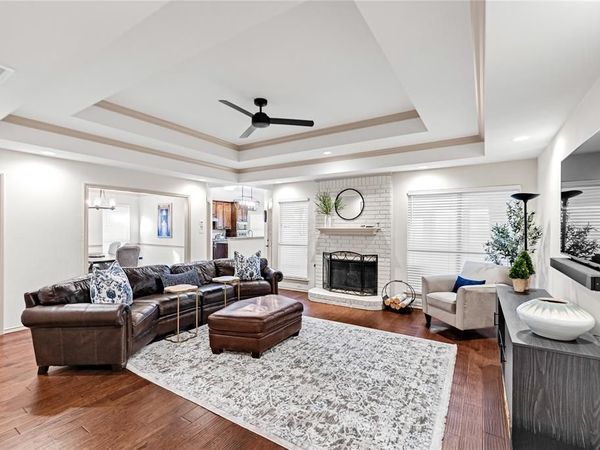5202 Heatherdale Drive, Grapevine, TX 76051
