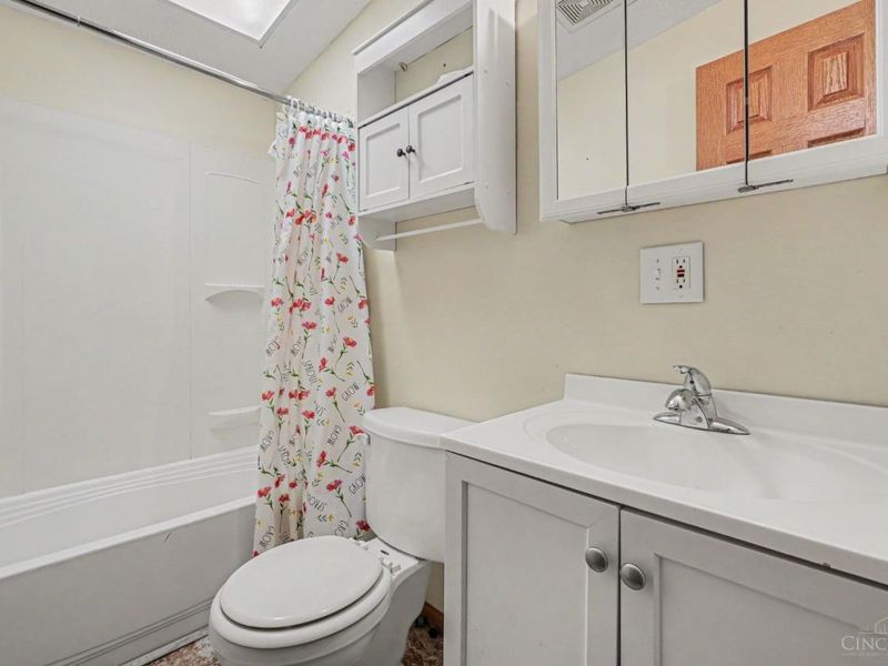 6657 Wizard Of Oz Way, Hillsboro, OH 45133 Photo 14